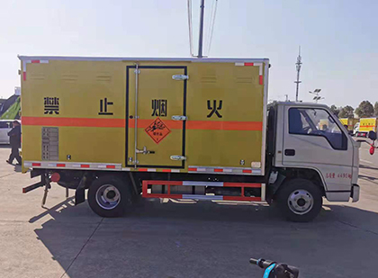 龙泉爆破器材运输车